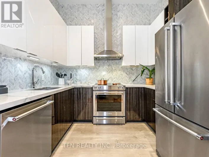 M5 - 20 SHORE BREEZE DRIVE, Toronto