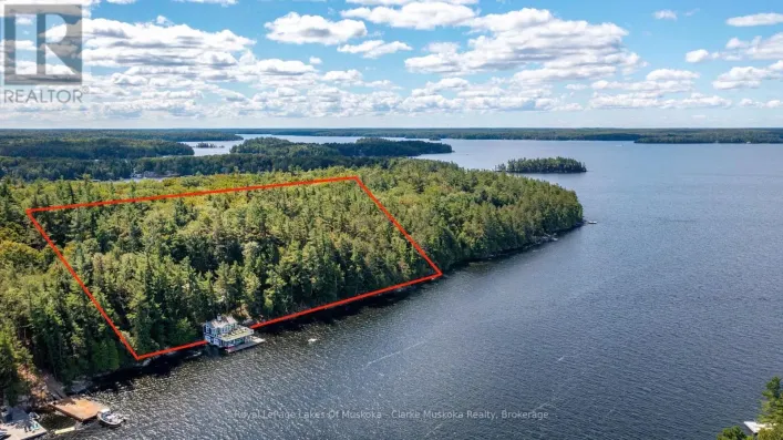 M81 PINE ISLAND #1 & 1B ISLAND, Muskoka Lakes)