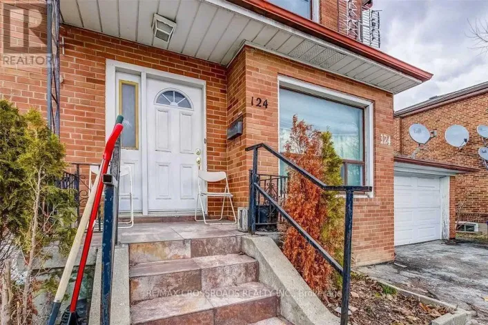 MAIN - 124 MAJOR MACKENZIE DRIVE E, Richmond Hill