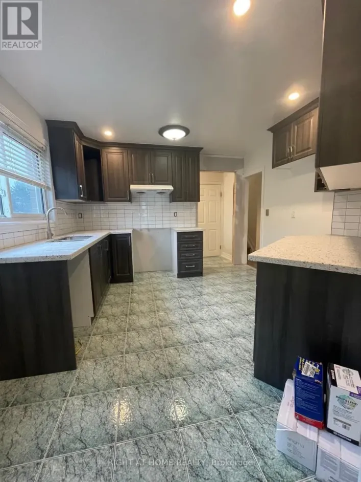 MAIN - 135 AVONDALE BOULEVARD, Brampton