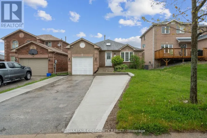 (MAIN) - 16 WADDINGTON CRESCENT, Barrie