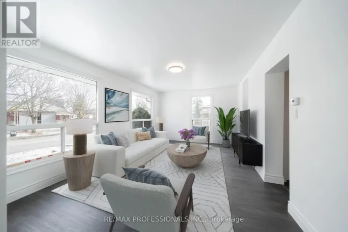 MAIN - 174 THIRTIETH STREET, Toronto