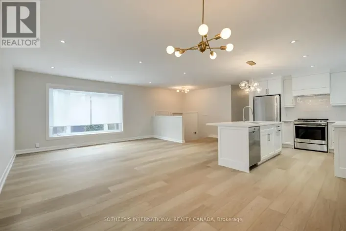 MAIN - 18 PUCKERIDGE CRESCENT, Toronto