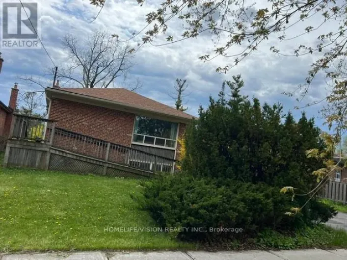 MAIN - 19 DANUBE DRIVE, Toronto