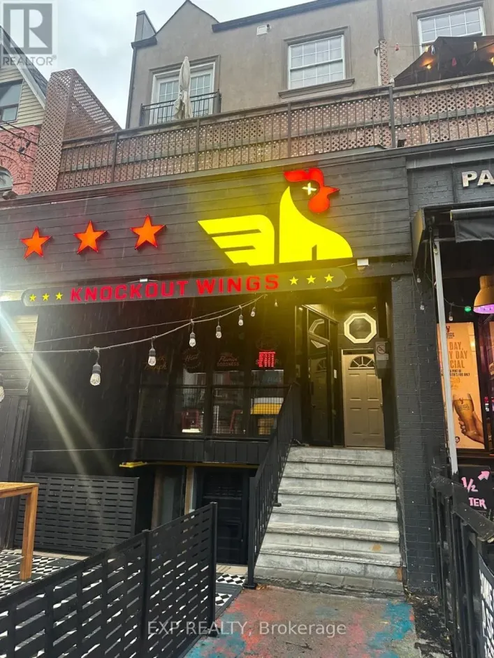 MAIN - 198 AUGUSTA AVENUE, Toronto