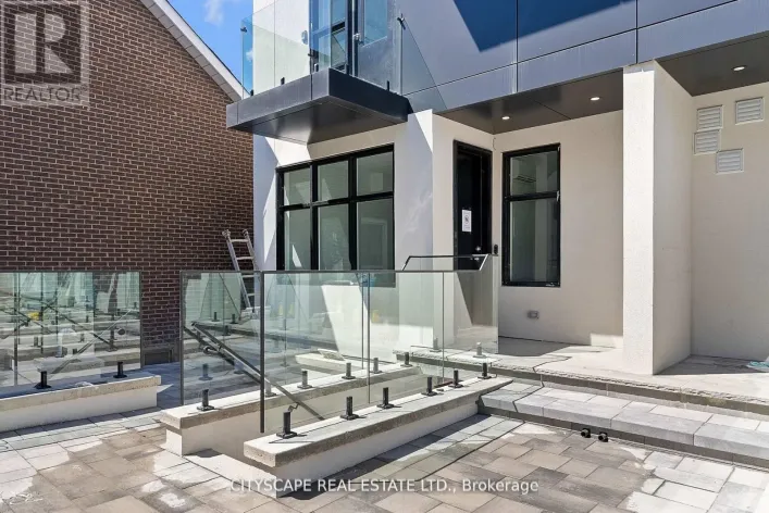 MAIN #2 - 591 OAKWOOD AVENUE, Toronto