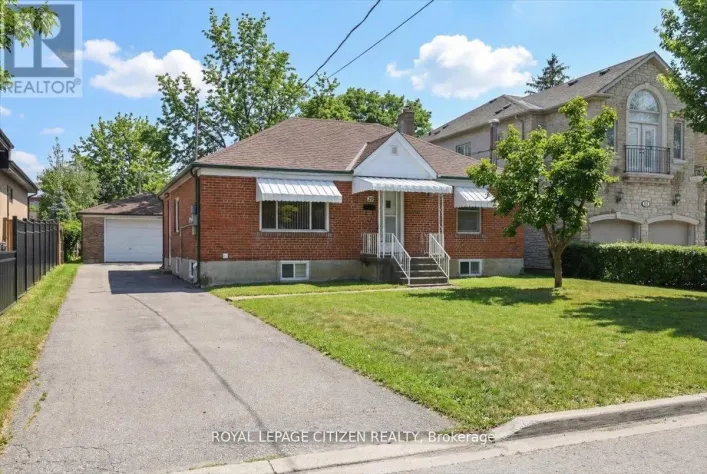 MAIN - 20 DUNSMORE GARDENS, Toronto