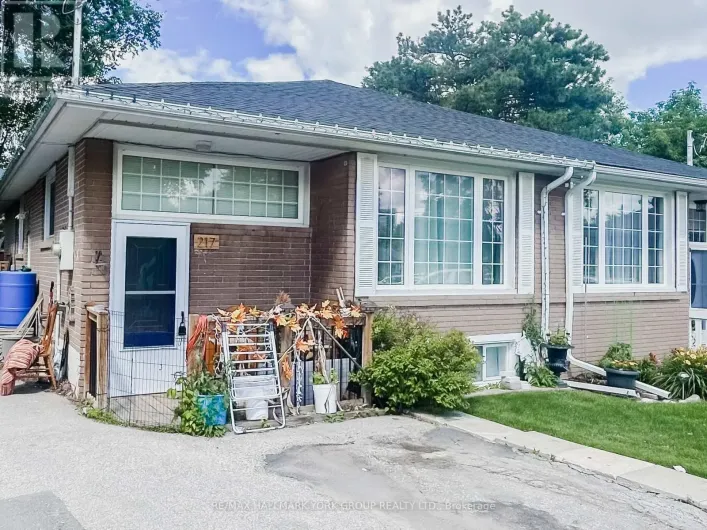 MAIN - 217 SEPTONNE AVENUE, Newmarket