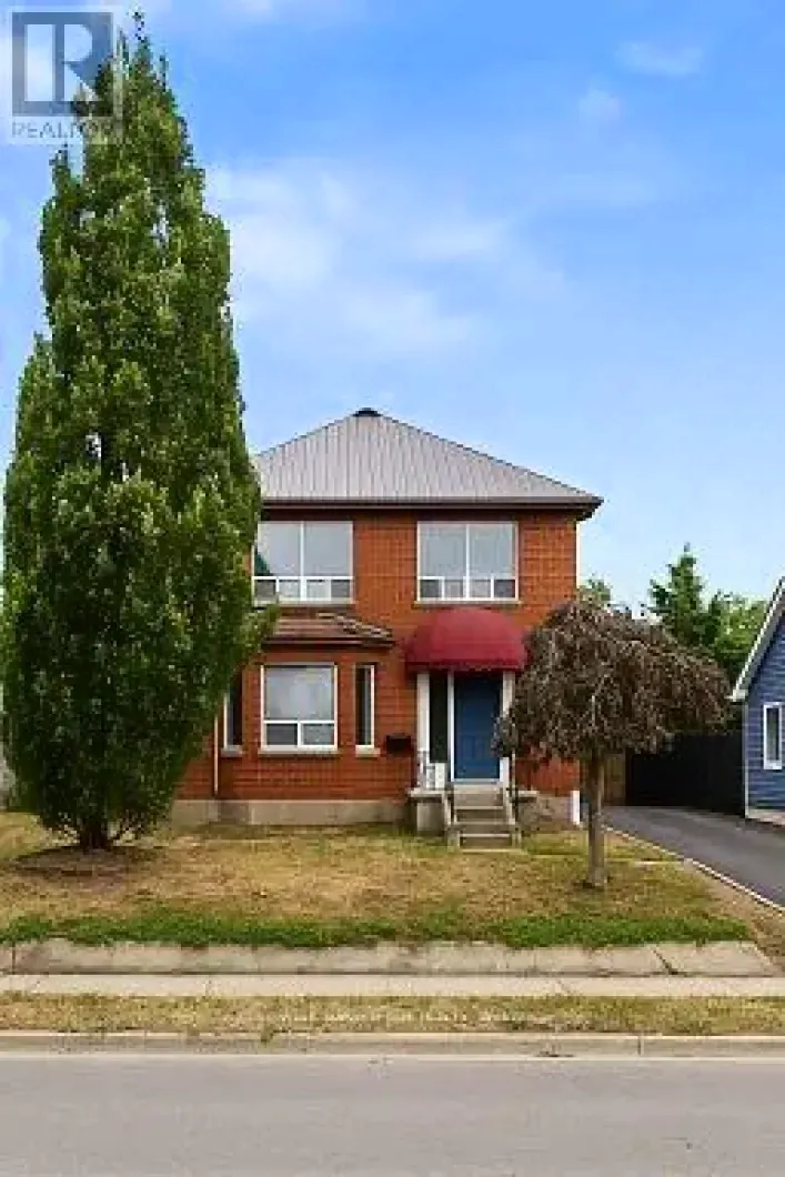 MAIN - 220 BLOOR STREET W, Oshawa