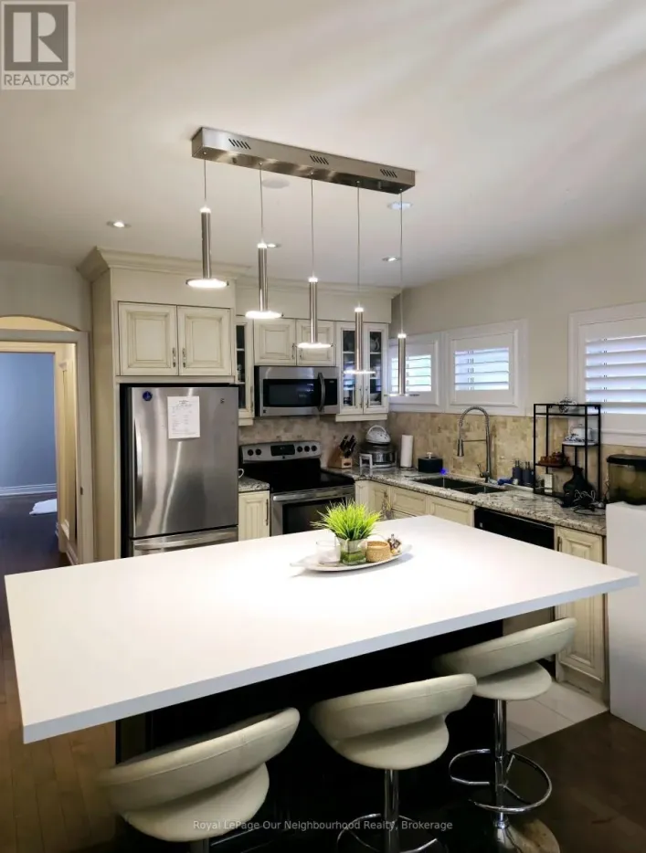 MAIN - 23 BEECH AVENUE, Toronto