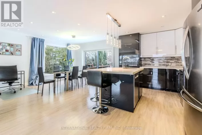 MAIN - 24 PARAMOUNT COURT, Toronto