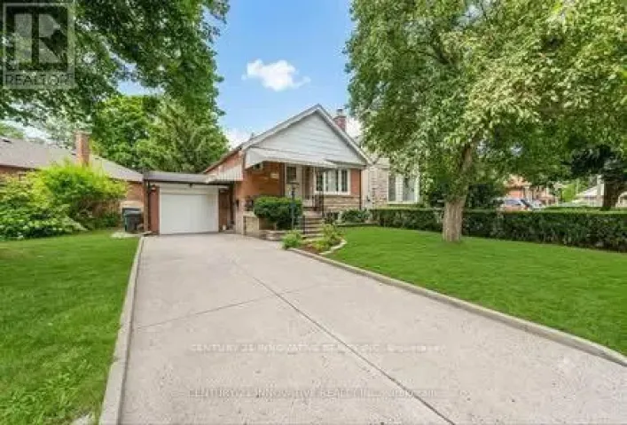 MAIN - 240 PARKVIEW HILL CRESCENT, Toronto