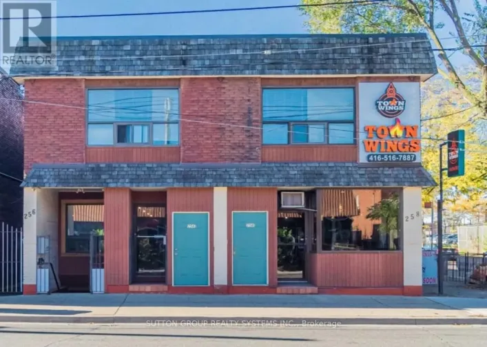 MAIN - 256 LANSDOWNE AVENUE, Toronto