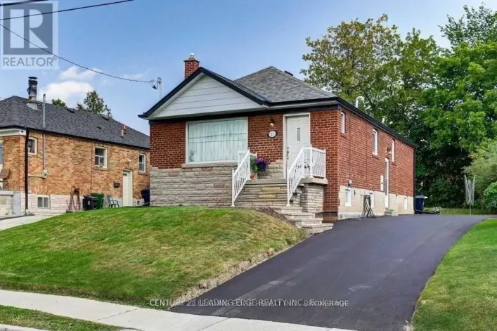 MAIN - 27 IONVIEW DRIVE, Toronto
