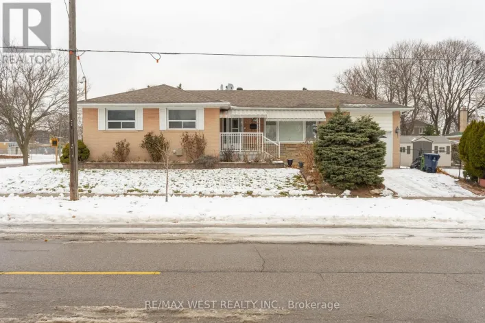 MAIN - 28 PARAGON ROAD, Toronto