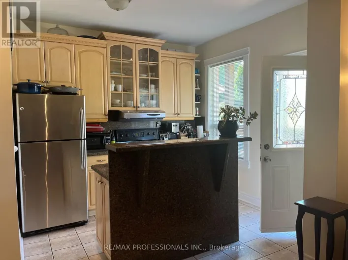 MAIN - 282 KEELE STREET, Toronto