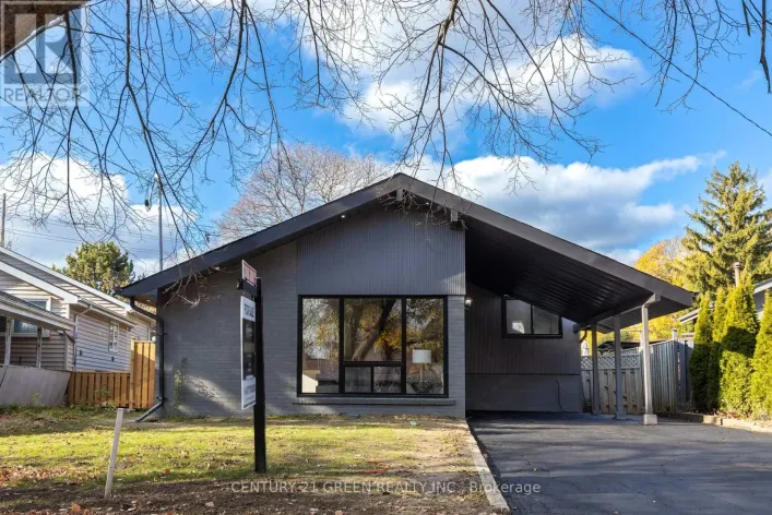 MAIN - 32 BROOKRIDGE DRIVE, Toronto