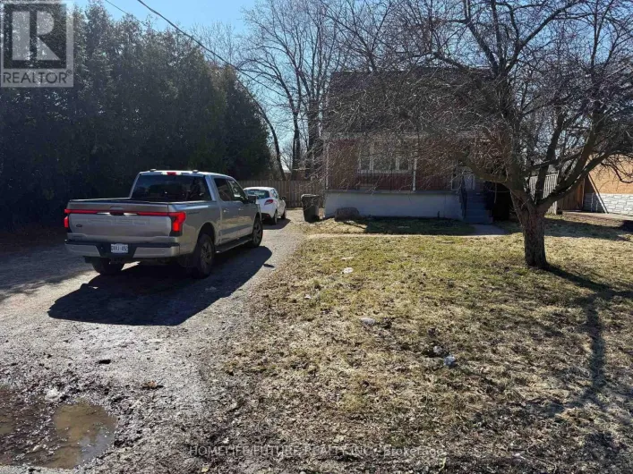 MAIN - 32 HOMESTEAD ROAD, Toronto