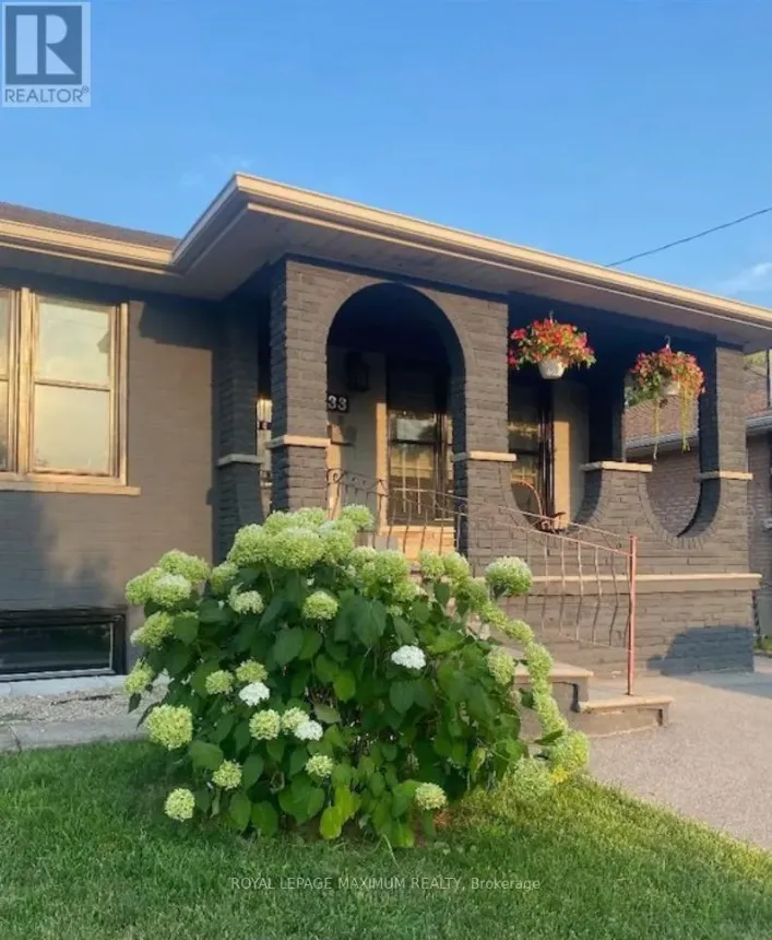 MAIN - 33 ALHART DRIVE, Toronto