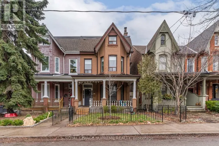 MAIN - 334 CRAWFORD STREET, Toronto