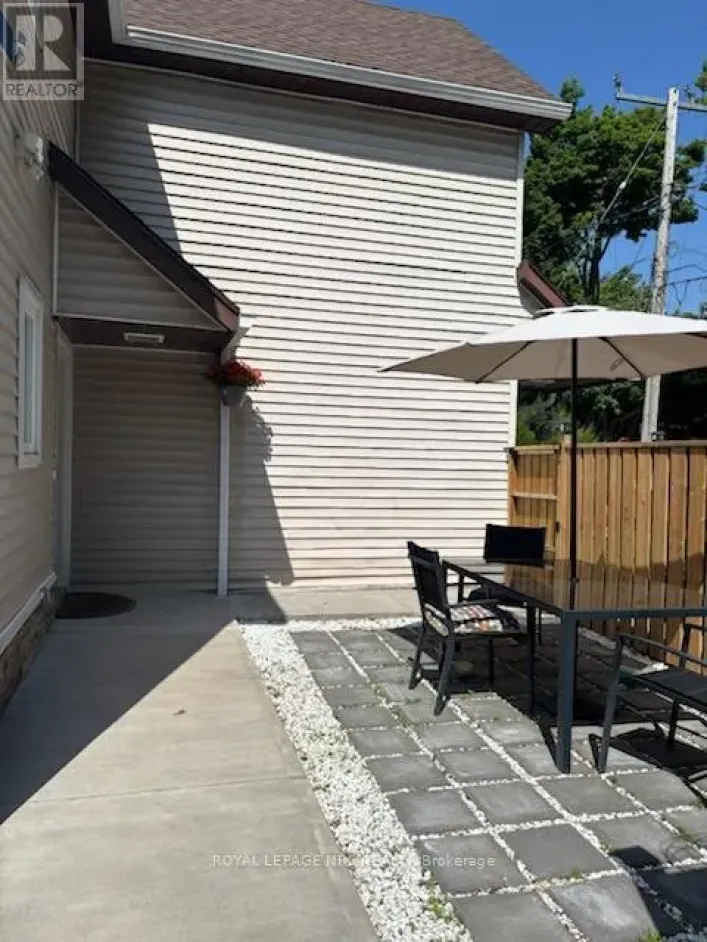 MAIN - 3717 HIBBARD STREET, Fort Erie