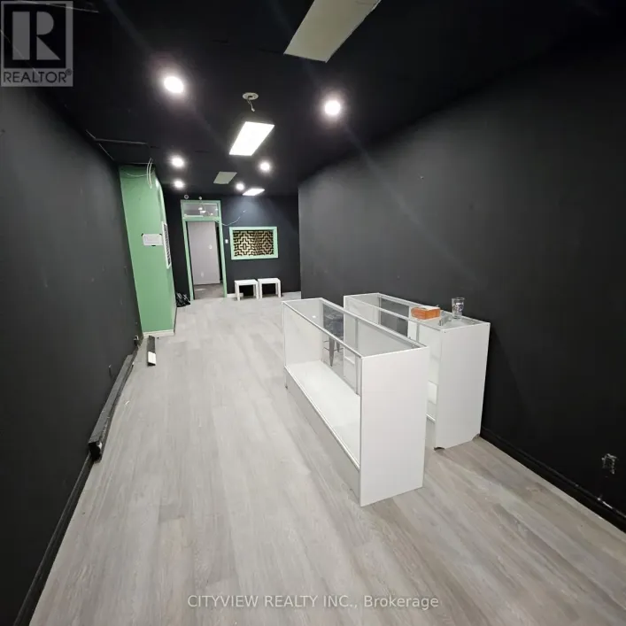 MAIN - 381 DUNDAS STREET E, Toronto