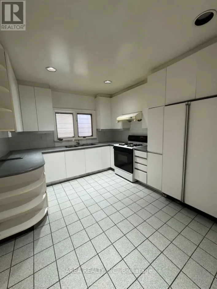 MAIN - 39 ROSETHORN AVENUE, Toronto