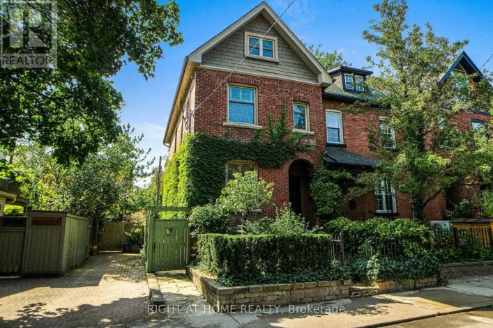 MAIN - 440 SACKVILLE STREET, Toronto
