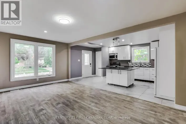 MAIN - 63 RENNY CRESCENT, London South