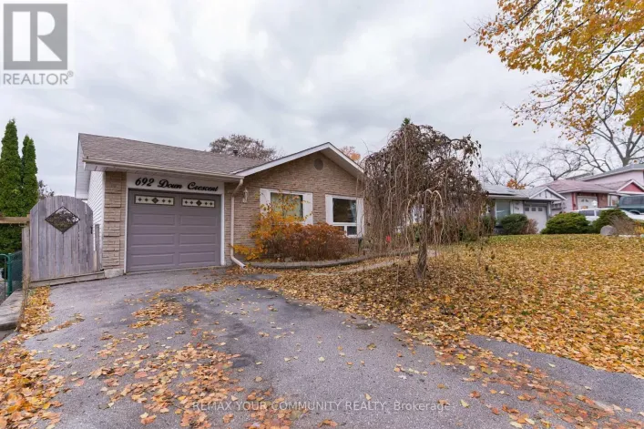 MAIN - 692 DOWN CRESCENT, Oshawa