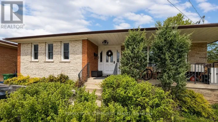 MAIN - 7 DIGBY COURT, Toronto