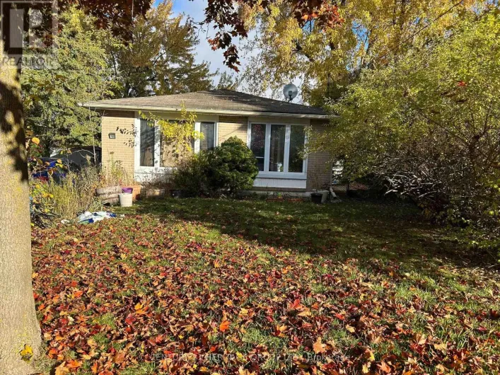 MAIN - 765 GREENFIELD CRESCENT, Newmarket