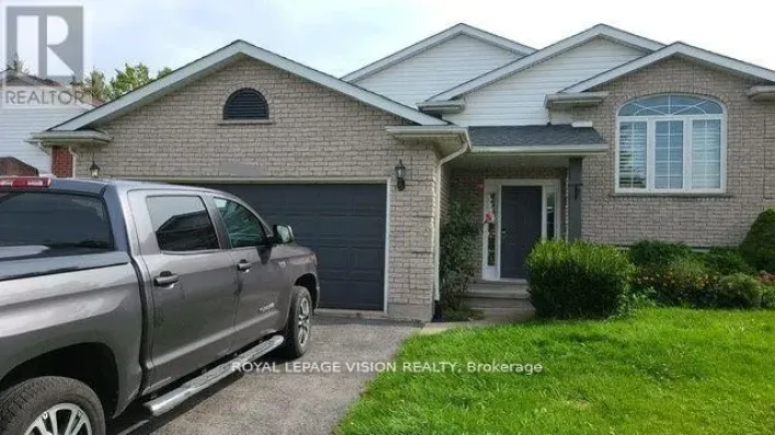 MAIN - 8001 WOODSVIEW CRESCENT, Niagara Falls