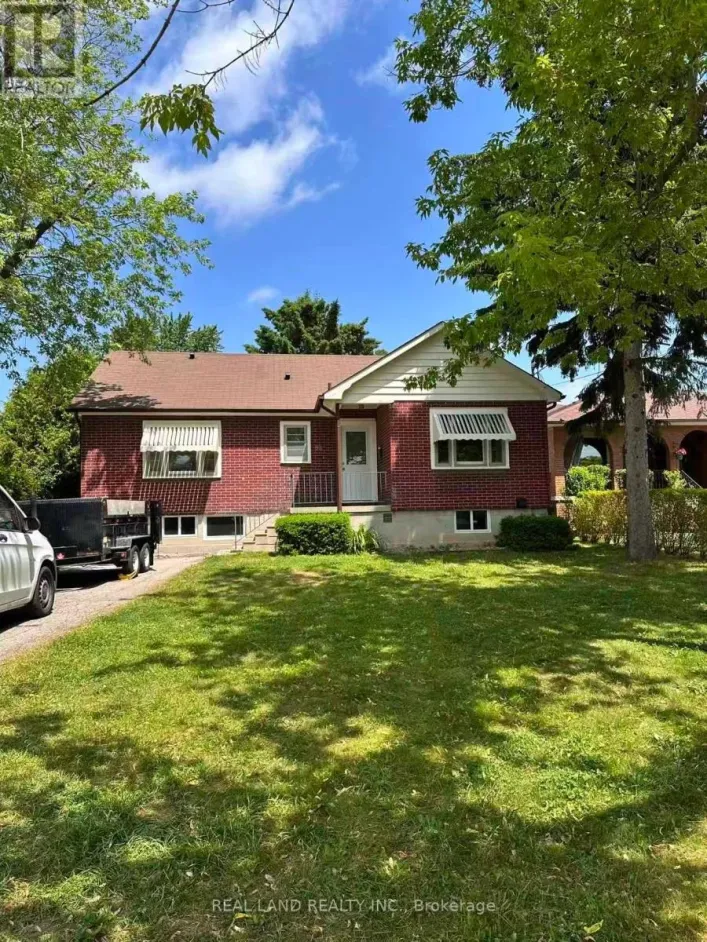 MAIN - 82 OXFORD STREET, Richmond Hill