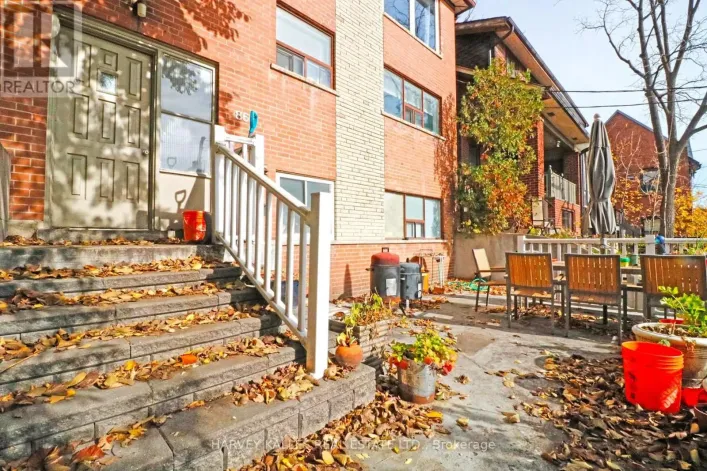 MAIN - 866 DAVENPORT ROAD, Toronto