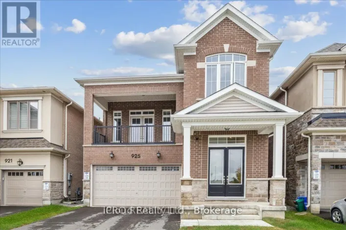 MAIN - 925 HICKORY CRESCENT, Milton