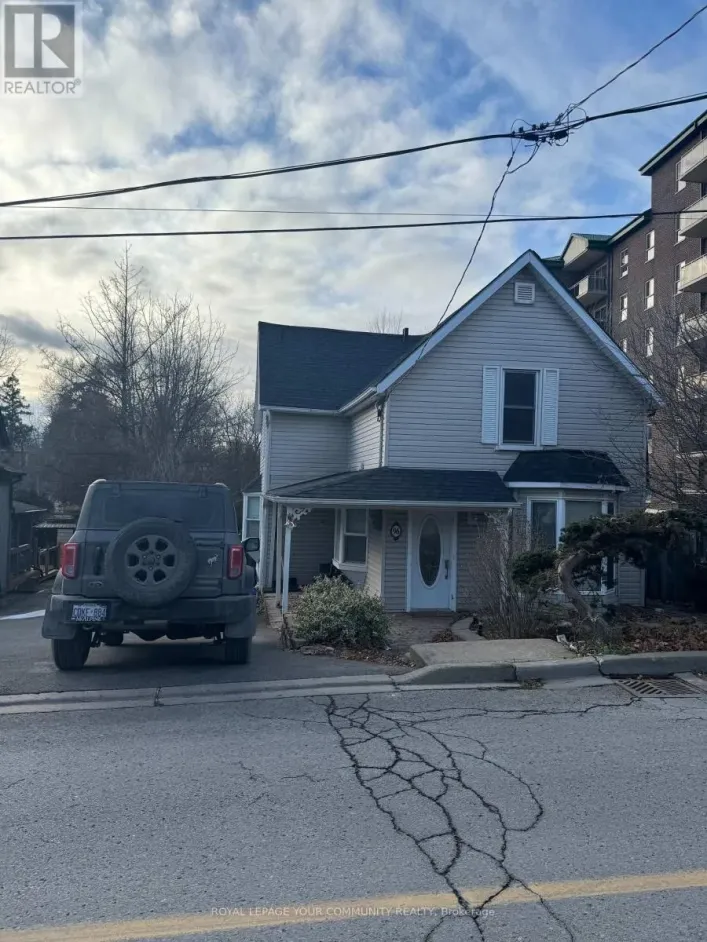 MAIN - 96 GURNETT STREET, Aurora