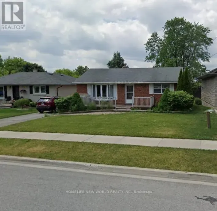 MAIN - 98 THORNTON AVENUE, Bradford West Gwillimbury