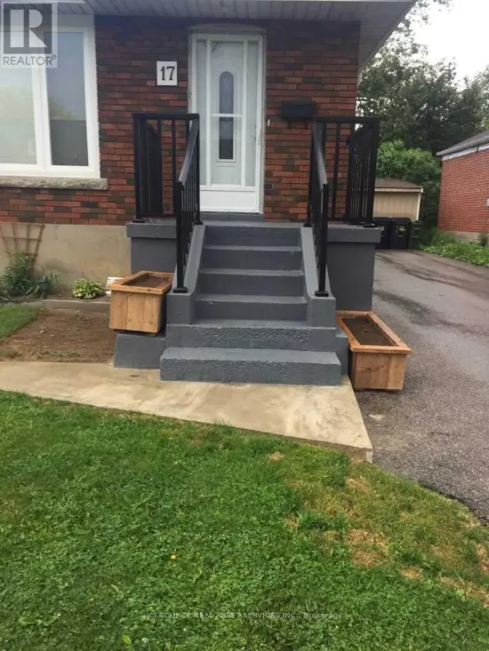 MAIN FL - 17 HUBERT AVENUE, Toronto