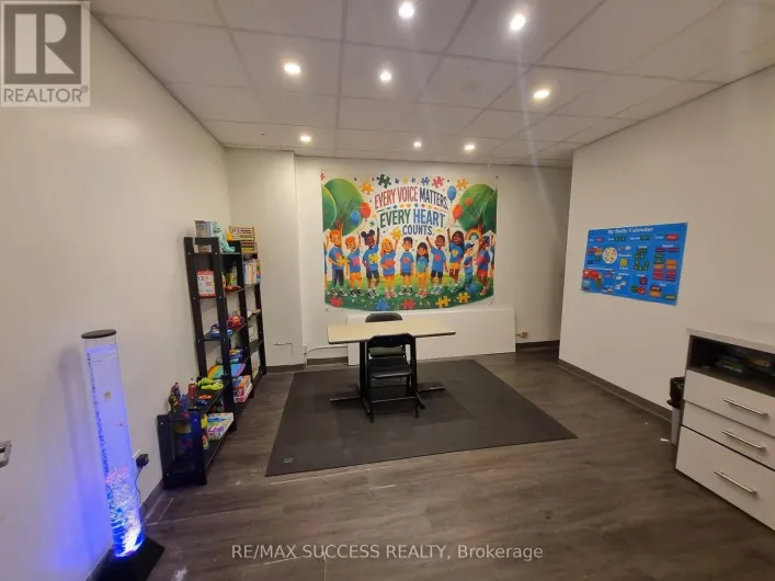 MAIN FL - 2567 HURONTARIO STREET, Mississauga