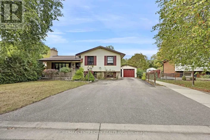 MAIN FLOOR - 108 CECILIA PLACE, London East