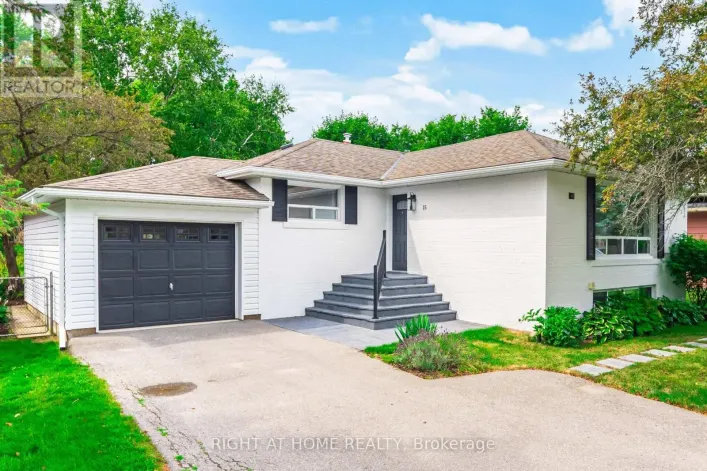 MAIN FLOOR - 15 KEMANO ROAD, Aurora