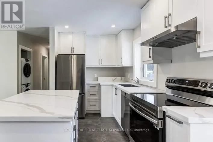 MAIN FLOOR - 158 FINCH AVENUE E, Toronto