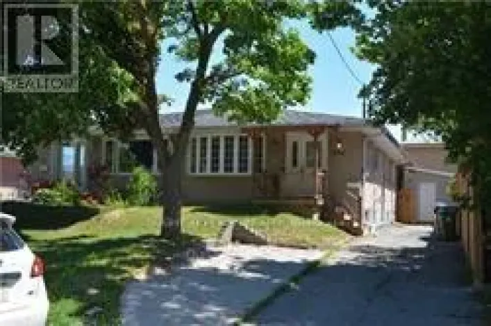 MAIN FLOOR - 17 VIRGILWOOD MAIN FLOOR DRIVE, Toronto
