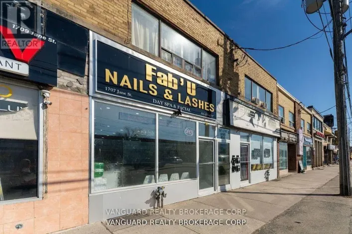 MAIN FLOOR - 1707 JANE STREET, Toronto