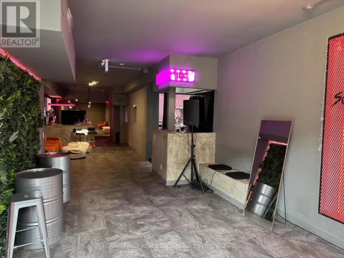 MAIN FLOOR - 172 OSSINGTON AVENUE, Toronto