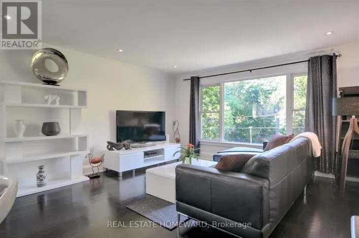 MAIN FLOOR - 21 LOVE CRESCENT, Toronto