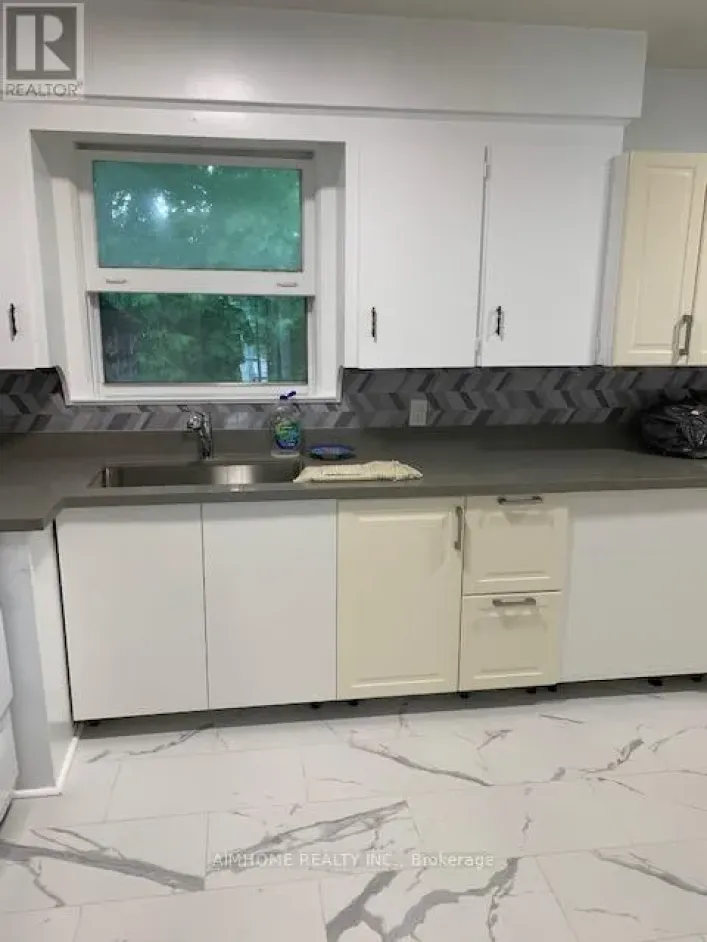 MAIN FLOOR - 224 FINCH AVENUE E, Toronto