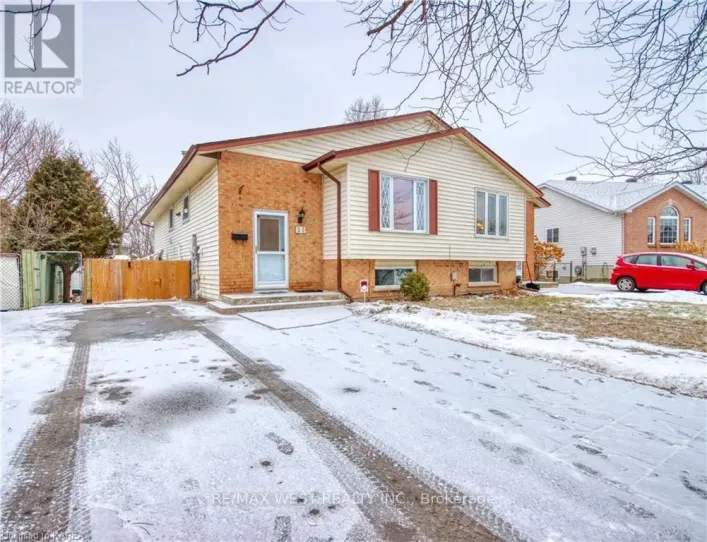 MAIN FLOOR - 24 BERNADETTE COURT, Kingston)