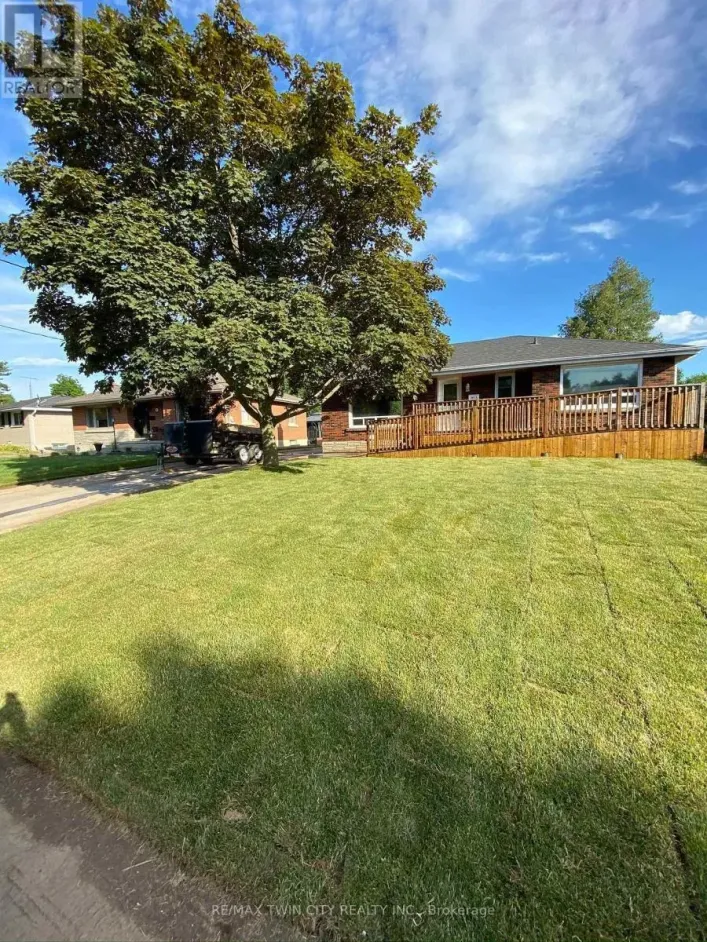 MAIN FLOOR - 25 HICKERY PLACE, Brantford